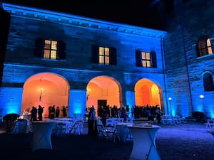 Iluminação decorativa externa para eventos